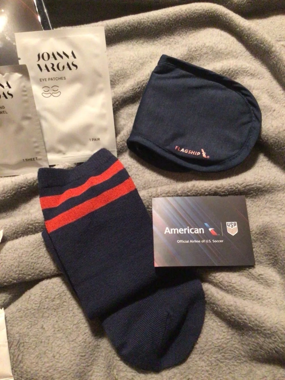 American Airlines x U.S. Soccer Clear Travel Toiletry Bag USA Logo NWT - Picture 4 of 9